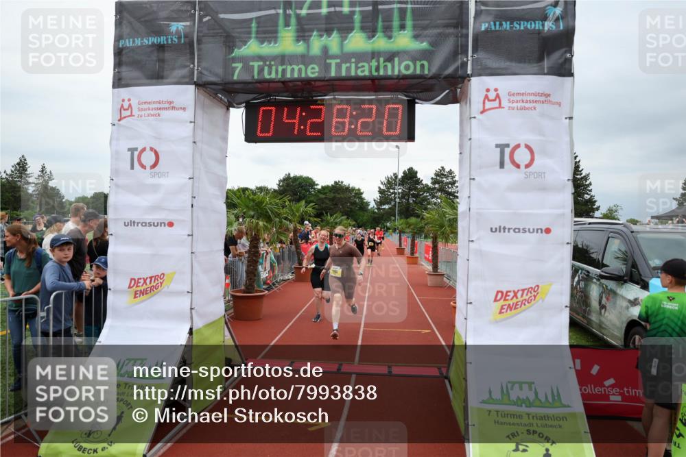 15.06.2025 - 7 Türme Triathlon Michael Strokosch http://msf.ph/oto/7993838 15.06.2025 14:28:20 Ziel 799, 831, 1163 meine-sportfotos.de