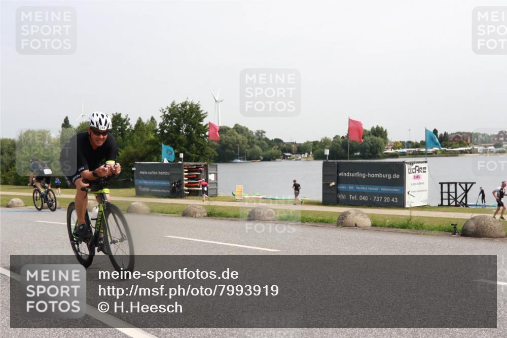 15.06.2025 - 27. Vierlanden-Triathlon H.Heesch http://msf.ph/oto/7993919 15.06.2025 11:19:19 Radfahren 151, 783 meine-sportfotos.de