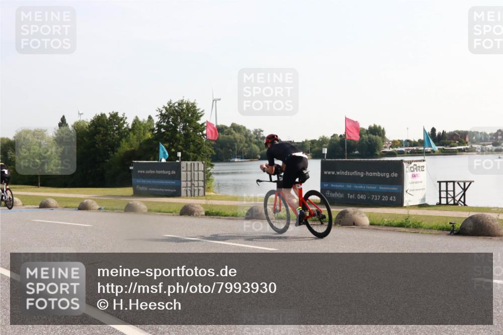 15.06.2025 - 27. Vierlanden-Triathlon H.Heesch http://msf.ph/oto/7993930 15.06.2025 09:02:35 Radfahren 133, 169 meine-sportfotos.de