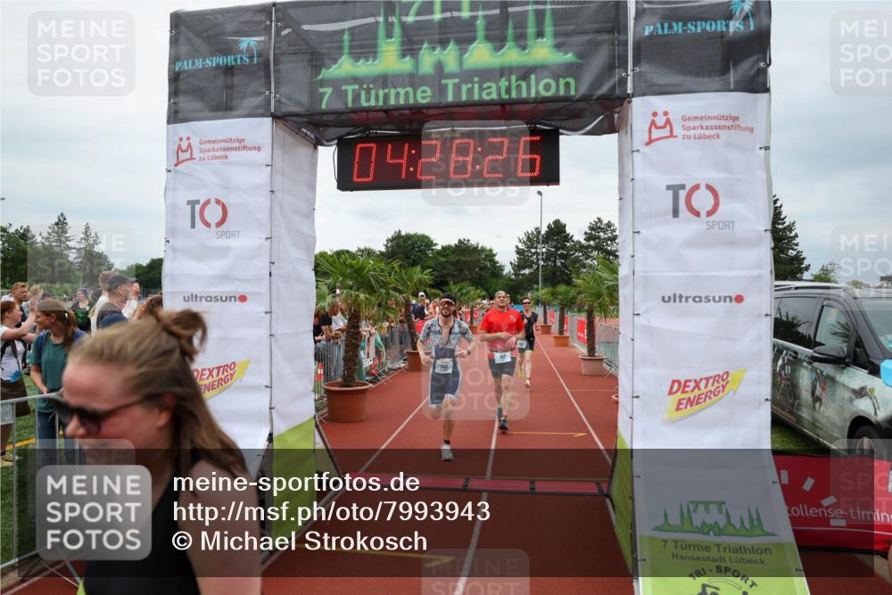 15.06.2025 - 7 Türme Triathlon Michael Strokosch http://msf.ph/oto/7993943 15.06.2025 14:28:26 Ziel 367, 383, 388, 559, 799, 831, 1163 meine-sportfotos.de