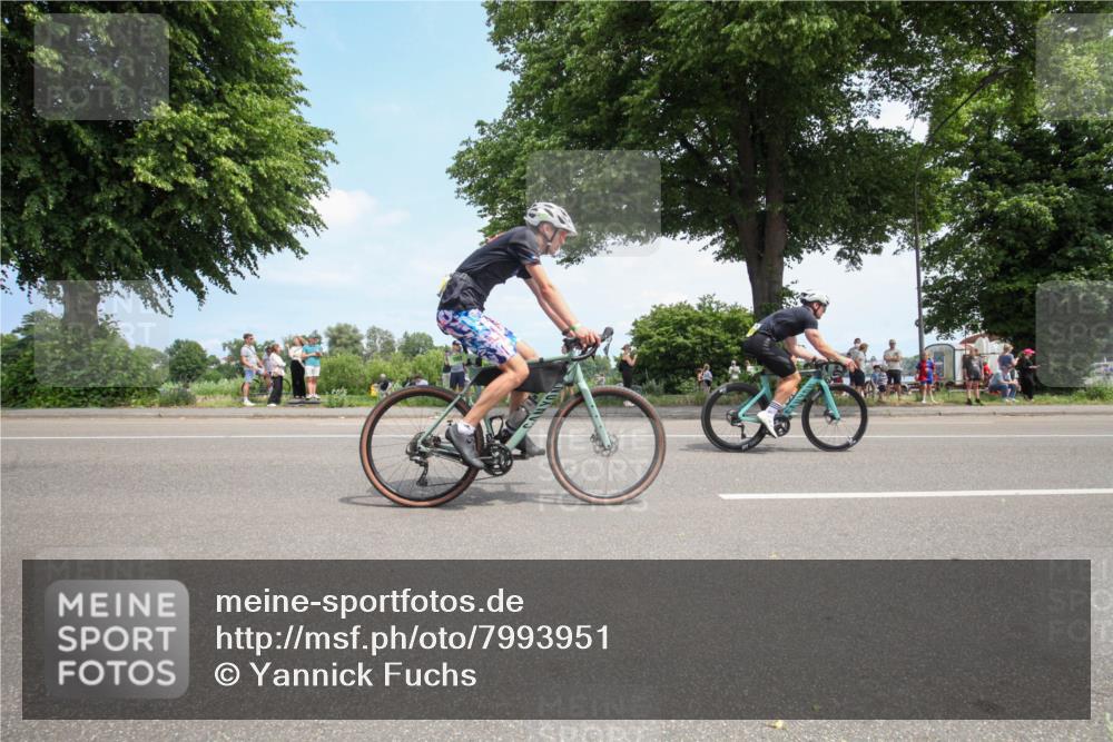 15.06.2025 - 7 Türme Triathlon Yannick Fuchs http://msf.ph/oto/7993951 15.06.2025 13:33:10 Radfahren 378, 736, 927, 989, 1136, 1152 meine-sportfotos.de