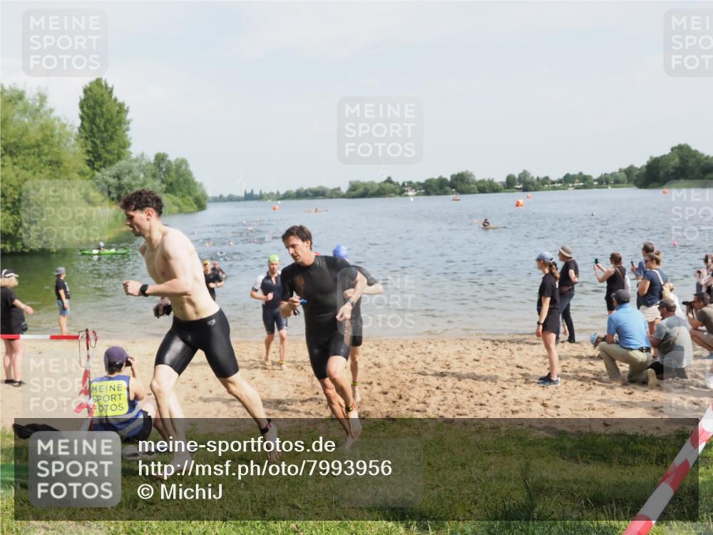 21.06.2025 - 27. Vierlanden-Triathlon MichiJ http://msf.ph/oto/7993956 15.06.2026 09:55:52 Schwimmen 280, 283, 300, 303, 308, 310, 312, 322, 331, 338 meine-sportfotos.de