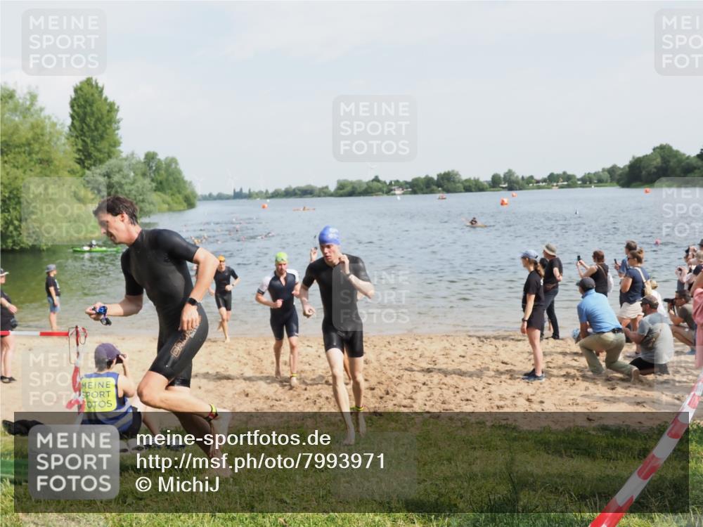 21.06.2025 - 27. Vierlanden-Triathlon MichiJ http://msf.ph/oto/7993971 15.06.2026 09:55:53 Schwimmen 280, 283, 300, 303, 308, 310, 312, 322, 331, 338 meine-sportfotos.de