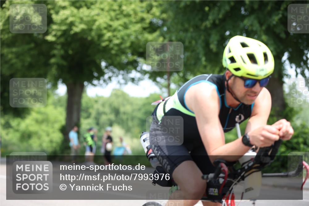 15.06.2025 - 7 Türme Triathlon Yannick Fuchs http://msf.ph/oto/7993976 15.06.2025 12:08:19 Radfahren 267, 311, 340 meine-sportfotos.de