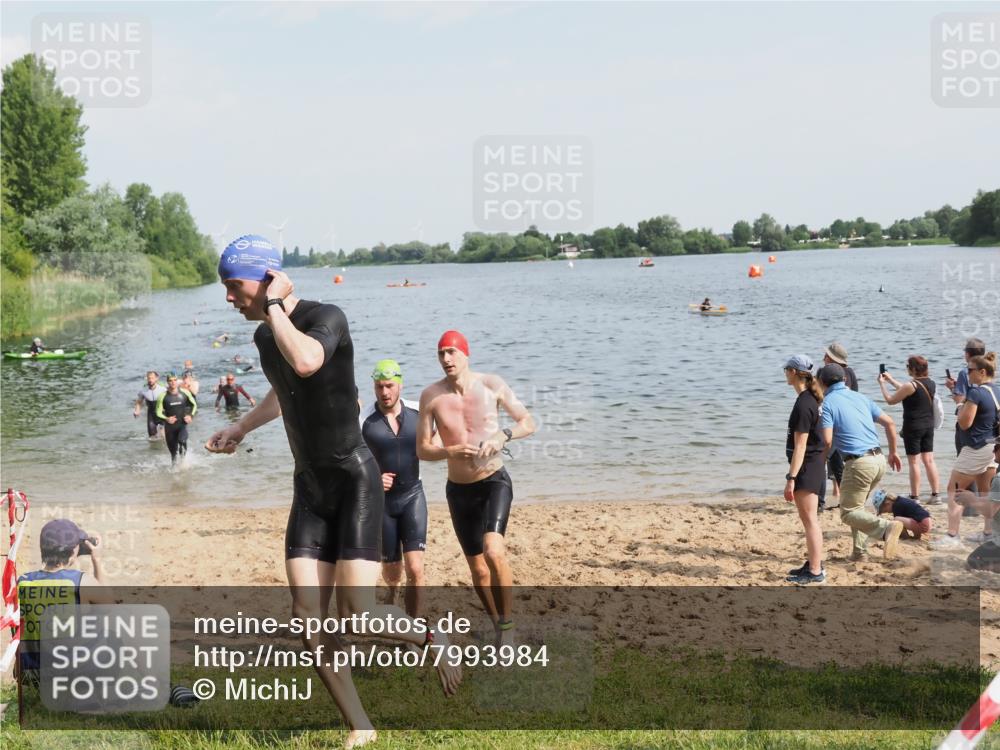 21.06.2025 - 27. Vierlanden-Triathlon MichiJ http://msf.ph/oto/7993984 15.06.2026 09:55:54 Schwimmen 280, 283, 303, 308, 310, 312, 322, 331, 338 meine-sportfotos.de