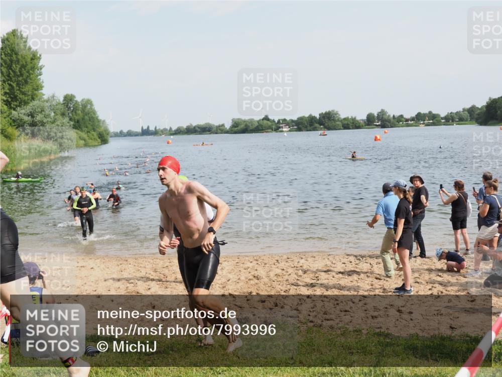 21.06.2025 - 27. Vierlanden-Triathlon MichiJ http://msf.ph/oto/7993996 15.06.2026 09:55:55 Schwimmen 280, 283, 308, 310, 312, 322, 331, 338 meine-sportfotos.de