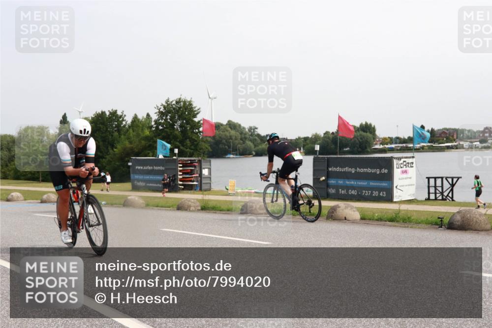 15.06.2025 - 27. Vierlanden-Triathlon H.Heesch http://msf.ph/oto/7994020 15.06.2025 11:20:08 Radfahren 3, 232, 789, 811, 968 meine-sportfotos.de