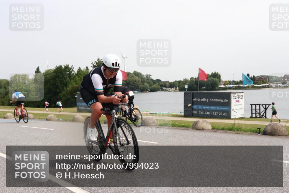 15.06.2025 - 27. Vierlanden-Triathlon H.Heesch http://msf.ph/oto/7994023 15.06.2025 11:20:08 Radfahren 3, 232, 789, 811, 968 meine-sportfotos.de
