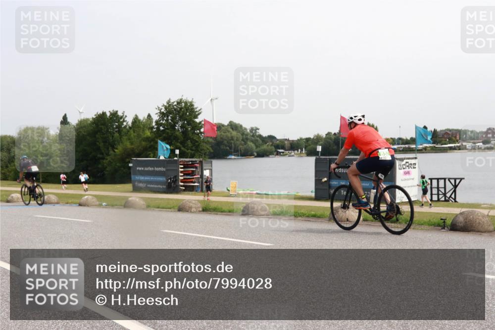 15.06.2025 - 27. Vierlanden-Triathlon H.Heesch http://msf.ph/oto/7994028 15.06.2025 11:20:09 Radfahren 3, 115, 232, 789, 811, 968 meine-sportfotos.de