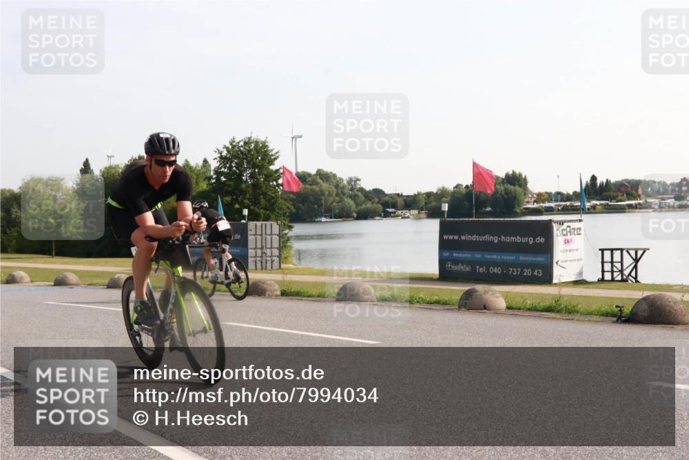 15.06.2025 - 27. Vierlanden-Triathlon H.Heesch http://msf.ph/oto/7994034 15.06.2025 09:03:27 Radfahren 17, 163 meine-sportfotos.de