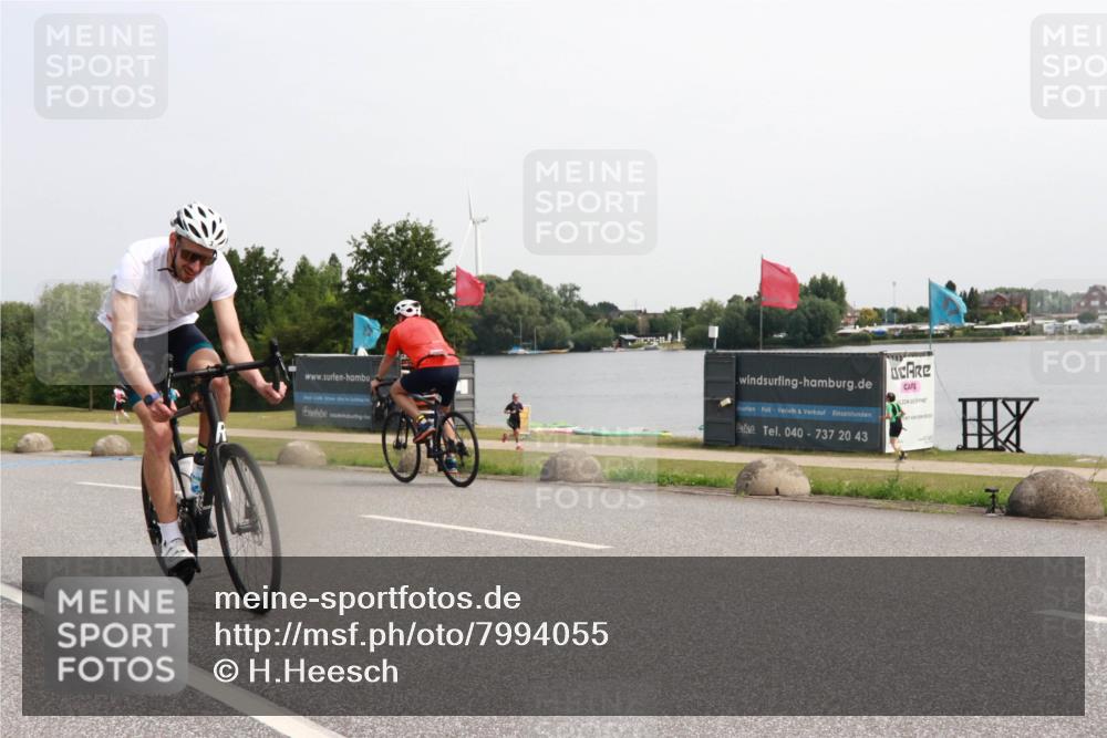 15.06.2025 - 27. Vierlanden-Triathlon H.Heesch http://msf.ph/oto/7994055 15.06.2025 11:20:10 Radfahren 3, 115, 232, 789, 811, 852, 968 meine-sportfotos.de