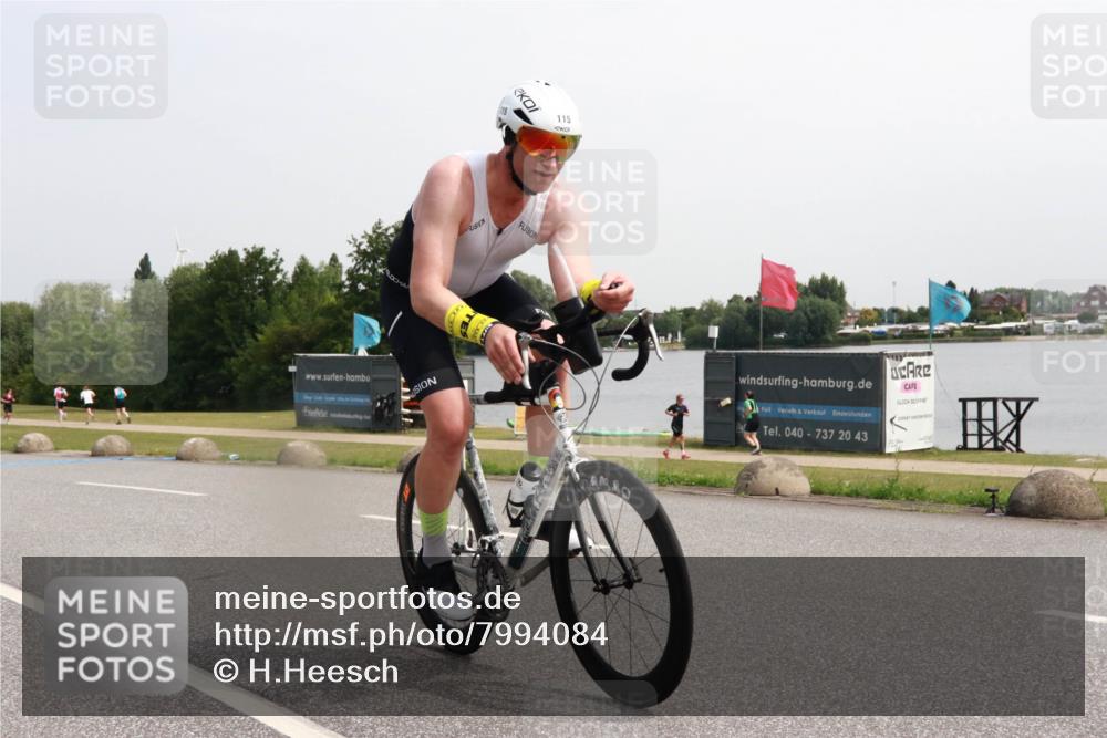 15.06.2025 - 27. Vierlanden-Triathlon H.Heesch http://msf.ph/oto/7994084 15.06.2025 11:20:12 Radfahren 3, 115, 232, 789, 852, 968 meine-sportfotos.de