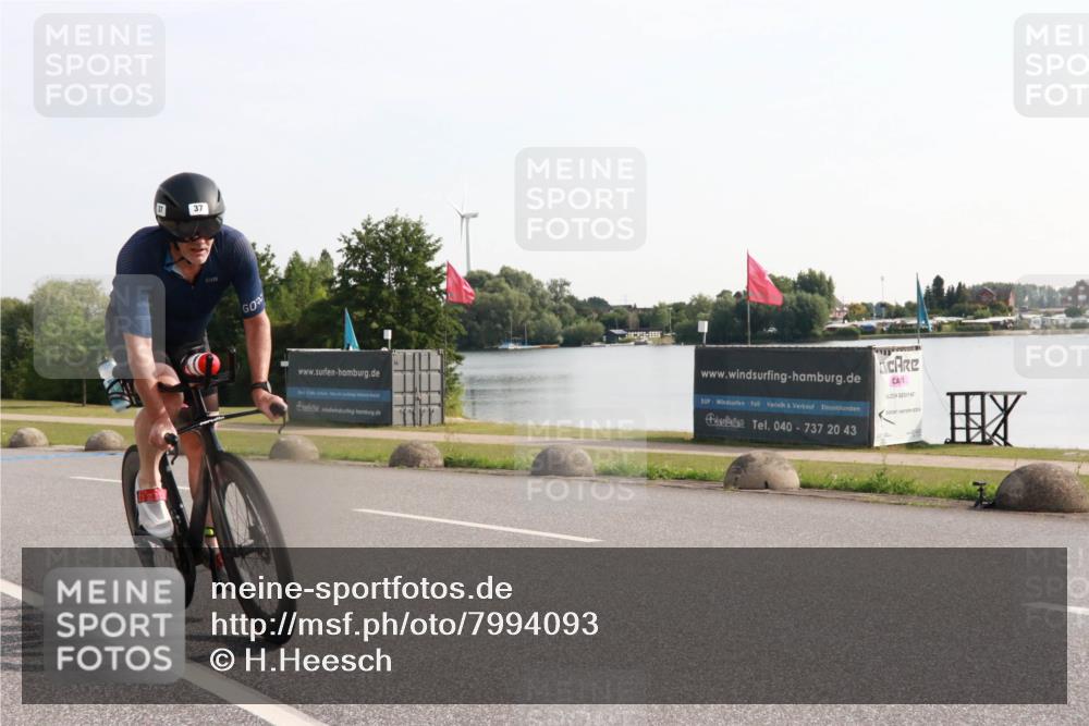 15.06.2025 - 27. Vierlanden-Triathlon H.Heesch http://msf.ph/oto/7994093 15.06.2025 09:06:10 Radfahren 37 meine-sportfotos.de