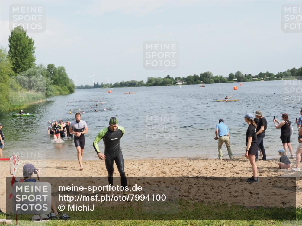 21.06.2025 - 27. Vierlanden-Triathlon MichiJ http://msf.ph/oto/7994100 15.06.2026 09:55:59 Schwimmen 268, 280, 283, 308, 310, 312, 322, 331, 338 meine-sportfotos.de