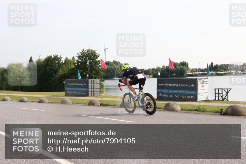 15.06.2025 - 27. Vierlanden-Triathlon H.Heesch http://msf.ph/oto/7994105 15.06.2025 09:06:24 Radfahren 236 meine-sportfotos.de