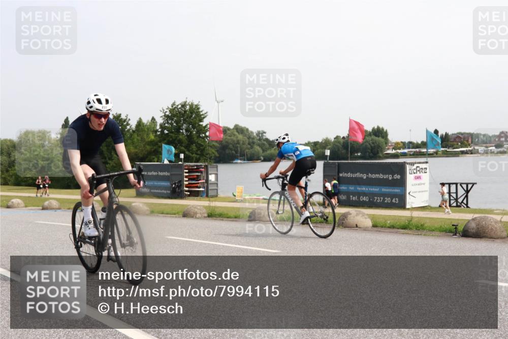 15.06.2025 - 27. Vierlanden-Triathlon H.Heesch http://msf.ph/oto/7994115 15.06.2025 11:20:50 Radfahren 237, 952 meine-sportfotos.de