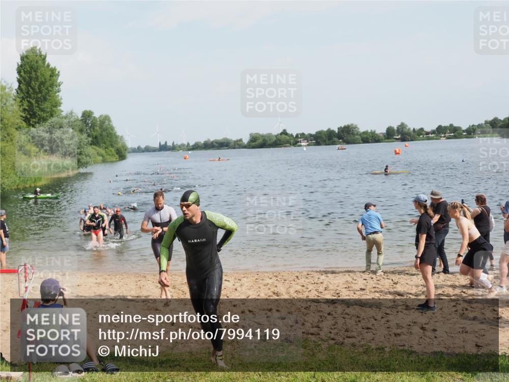21.06.2025 - 27. Vierlanden-Triathlon MichiJ http://msf.ph/oto/7994119 15.06.2026 09:56:00 Schwimmen 268, 280, 283, 285, 308, 310, 312, 322, 357 meine-sportfotos.de
