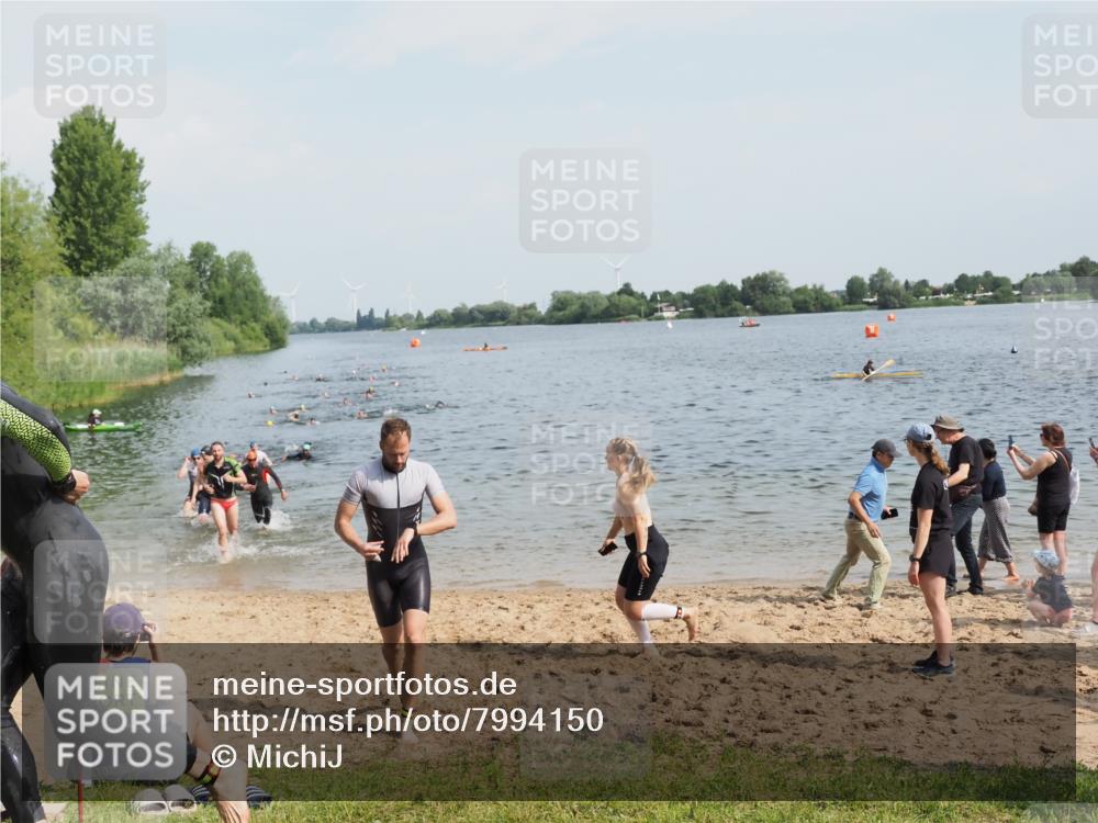 21.06.2025 - 27. Vierlanden-Triathlon MichiJ http://msf.ph/oto/7994150 15.06.2026 09:56:01 Schwimmen 268, 277, 283, 285, 308, 310, 312, 322, 357 meine-sportfotos.de