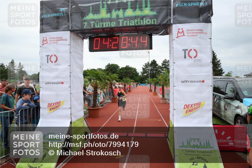 15.06.2025 - 7 Türme Triathlon Michael Strokosch http://msf.ph/oto/7994179 15.06.2025 14:28:44 Ziel 1053 meine-sportfotos.de