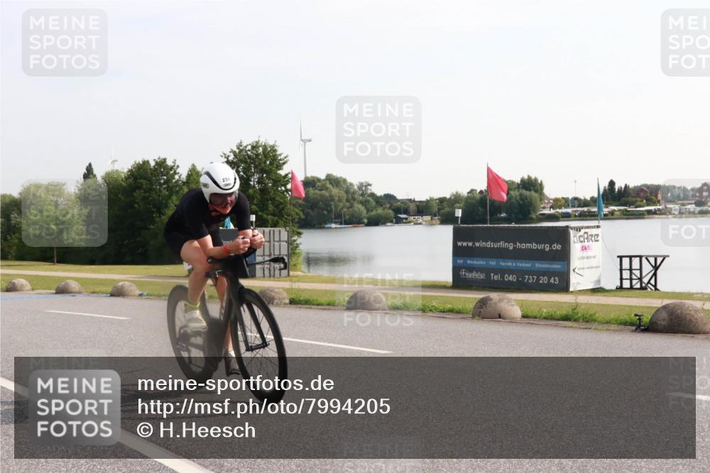 15.06.2025 - 27. Vierlanden-Triathlon H.Heesch http://msf.ph/oto/7994205 15.06.2025 09:07:34 Radfahren 14, 178, 234 meine-sportfotos.de