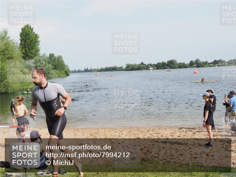 21.06.2025 - 27. Vierlanden-Triathlon MichiJ http://msf.ph/oto/7994212 15.06.2026 09:56:03 Schwimmen 268, 277, 285, 308, 310, 312, 357 meine-sportfotos.de