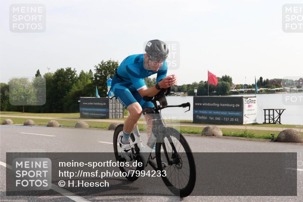 15.06.2025 - 27. Vierlanden-Triathlon H.Heesch http://msf.ph/oto/7994233 15.06.2025 09:07:35 Radfahren 14, 178, 234 meine-sportfotos.de