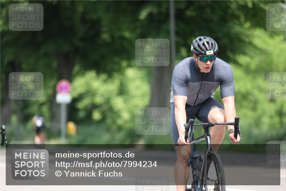 15.06.2025 - 7 Türme Triathlon Yannick Fuchs http://msf.ph/oto/7994234 15.06.2025 12:09:10 Radfahren 297, 329, 333 meine-sportfotos.de