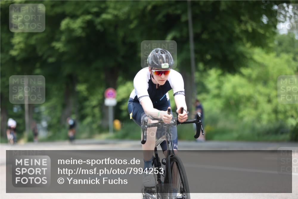 15.06.2025 - 7 Türme Triathlon Yannick Fuchs http://msf.ph/oto/7994253 15.06.2025 12:09:11 Radfahren 285, 297, 329, 333 meine-sportfotos.de