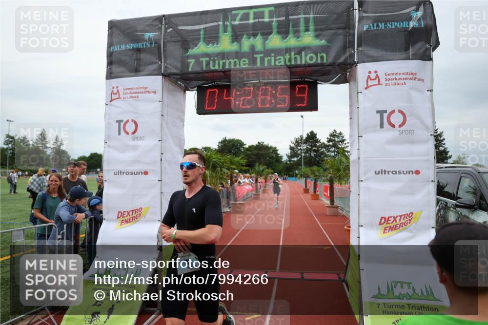 15.06.2025 - 7 Türme Triathlon Michael Strokosch http://msf.ph/oto/7994266 15.06.2025 14:28:59 Ziel 471, 1015 meine-sportfotos.de