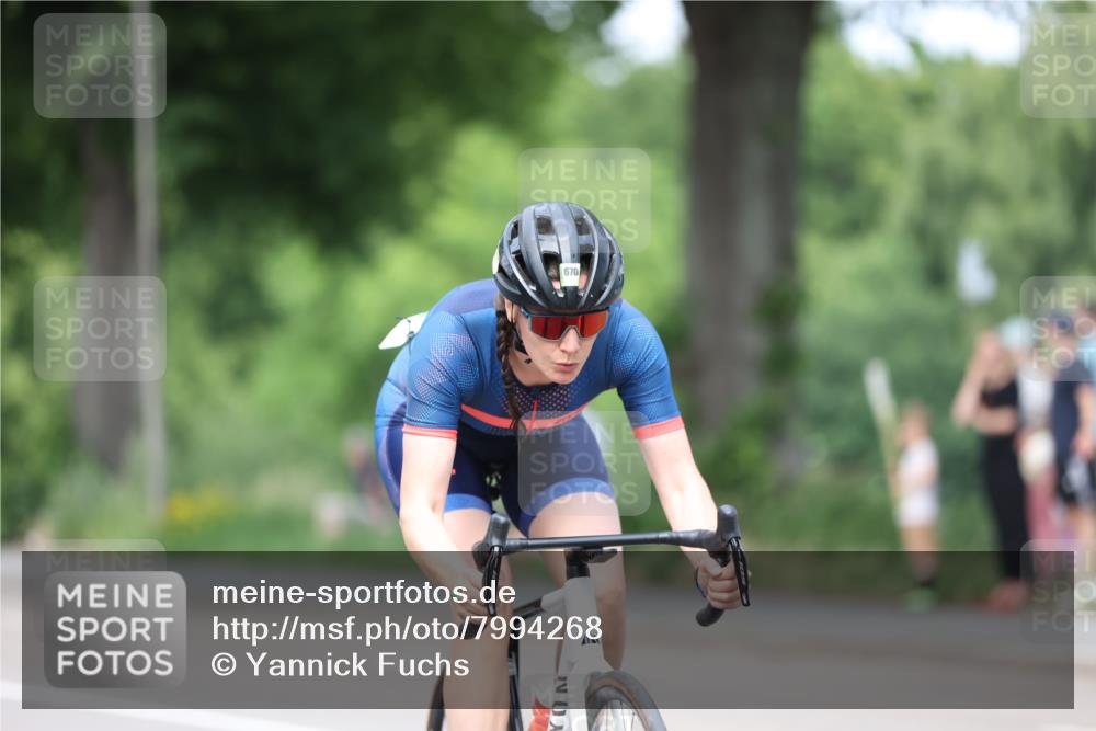 15.06.2025 - 7 Türme Triathlon Yannick Fuchs http://msf.ph/oto/7994268 15.06.2025 13:08:11 Radfahren 321, 338, 600, 603, 1065 meine-sportfotos.de