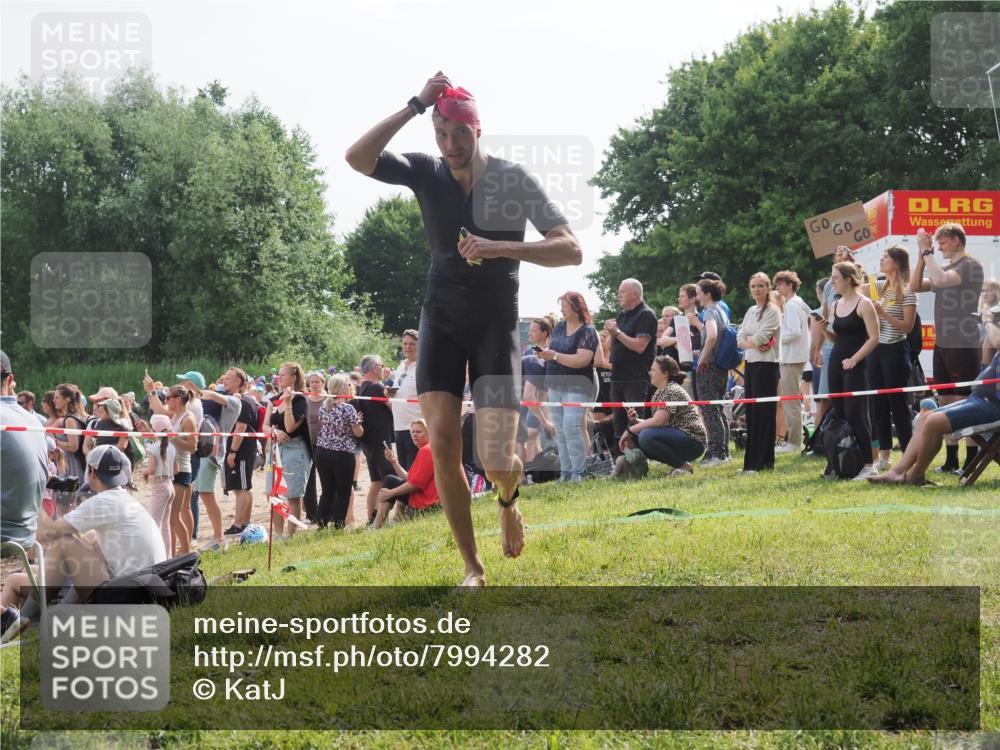 15.06.2025 - 27. Vierlanden-Triathlon KatJ http://msf.ph/oto/7994282 15.06.2025 09:54:41 Schwimmen 262, 294, 318, 354 meine-sportfotos.de