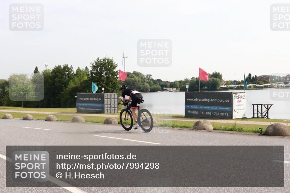 15.06.2025 - 27. Vierlanden-Triathlon H.Heesch http://msf.ph/oto/7994298 15.06.2025 09:08:13 Radfahren 36, 60 meine-sportfotos.de