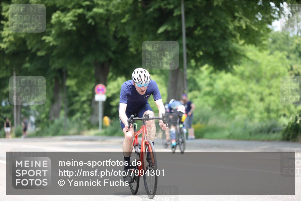 15.06.2025 - 7 Türme Triathlon Yannick Fuchs http://msf.ph/oto/7994301 15.06.2025 12:09:18 Radfahren 285, 292, 306 meine-sportfotos.de