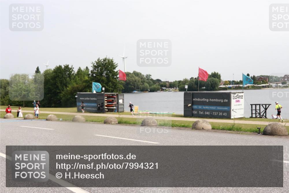 15.06.2025 - 27. Vierlanden-Triathlon H.Heesch http://msf.ph/oto/7994321 15.06.2025 11:21:33 Radfahren 209, 248 meine-sportfotos.de