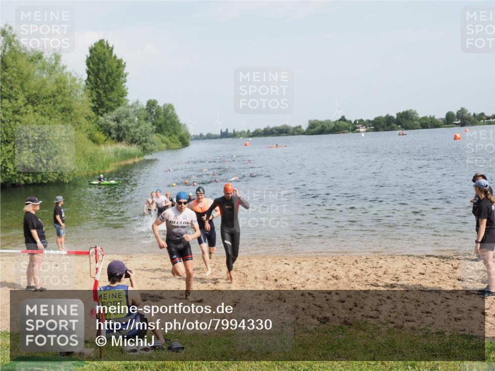 21.06.2025 - 27. Vierlanden-Triathlon MichiJ http://msf.ph/oto/7994330 15.06.2026 09:56:08 Schwimmen 268, 277, 285, 312, 315, 349, 357 meine-sportfotos.de