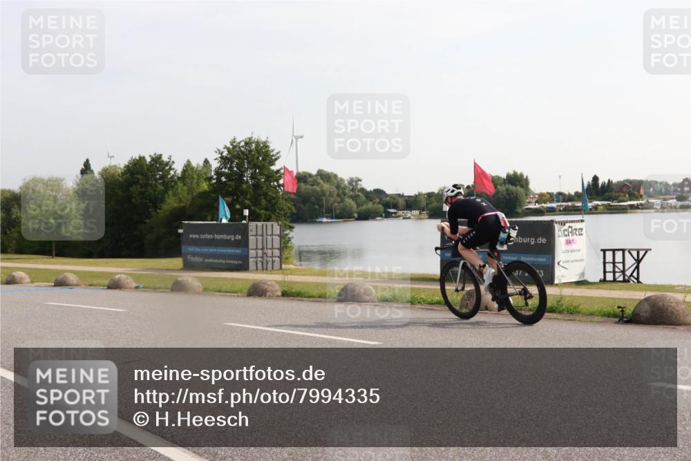 15.06.2025 - 27. Vierlanden-Triathlon H.Heesch http://msf.ph/oto/7994335 15.06.2025 09:08:41 Radfahren 10, 78 meine-sportfotos.de