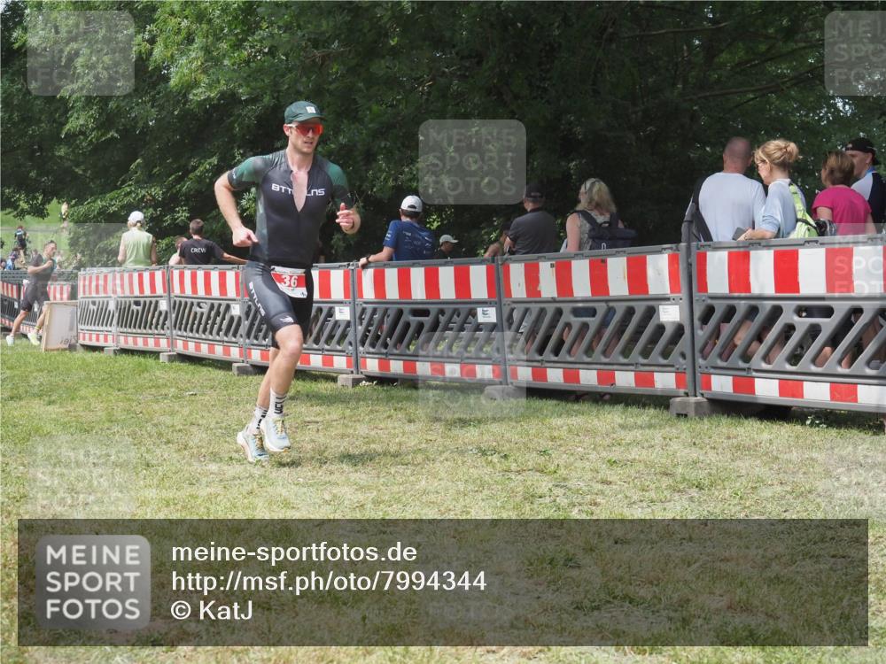 21.06.2025 - 27. Vierlanden-Triathlon KatJ http://msf.ph/oto/7994344 15.06.2025 12:42:40 Ziel 36 meine-sportfotos.de