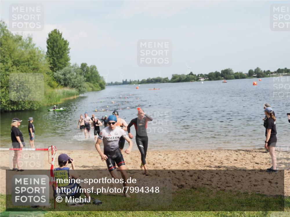 21.06.2025 - 27. Vierlanden-Triathlon MichiJ http://msf.ph/oto/7994348 15.06.2026 09:56:08 Schwimmen 268, 277, 285, 312, 315, 349, 357 meine-sportfotos.de