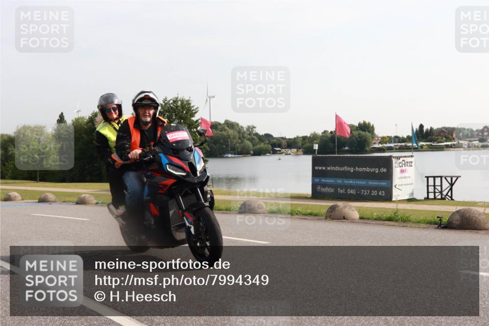 15.06.2025 - 27. Vierlanden-Triathlon H.Heesch http://msf.ph/oto/7994349 15.06.2025 09:08:59 Radfahren 15 meine-sportfotos.de