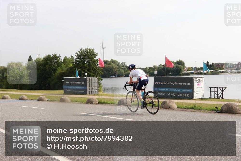 15.06.2025 - 27. Vierlanden-Triathlon H.Heesch http://msf.ph/oto/7994382 15.06.2025 09:09:31 Radfahren 208 meine-sportfotos.de