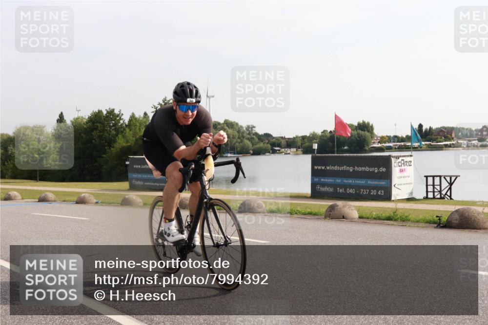 15.06.2025 - 27. Vierlanden-Triathlon H.Heesch http://msf.ph/oto/7994392 15.06.2025 09:09:39 Radfahren 30, 63, 196, 208 meine-sportfotos.de