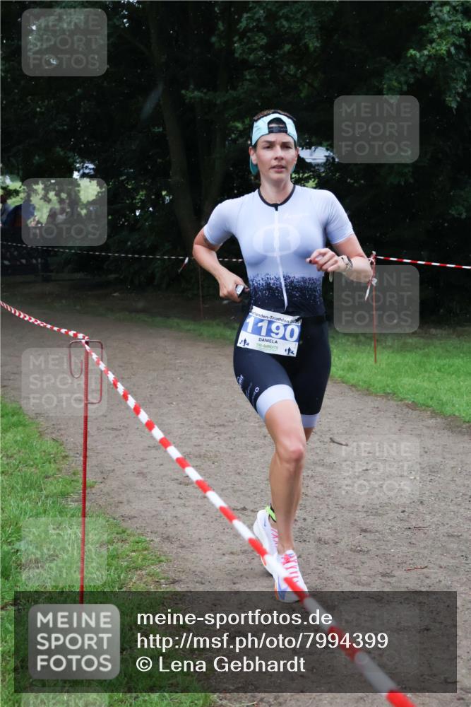 21.06.2025 - 27. Vierlanden-Triathlon Lena Gebhardt http://msf.ph/oto/7994399 15.06.2025 13:47:42 Laufen 20, 1190, 14 meine-sportfotos.de
