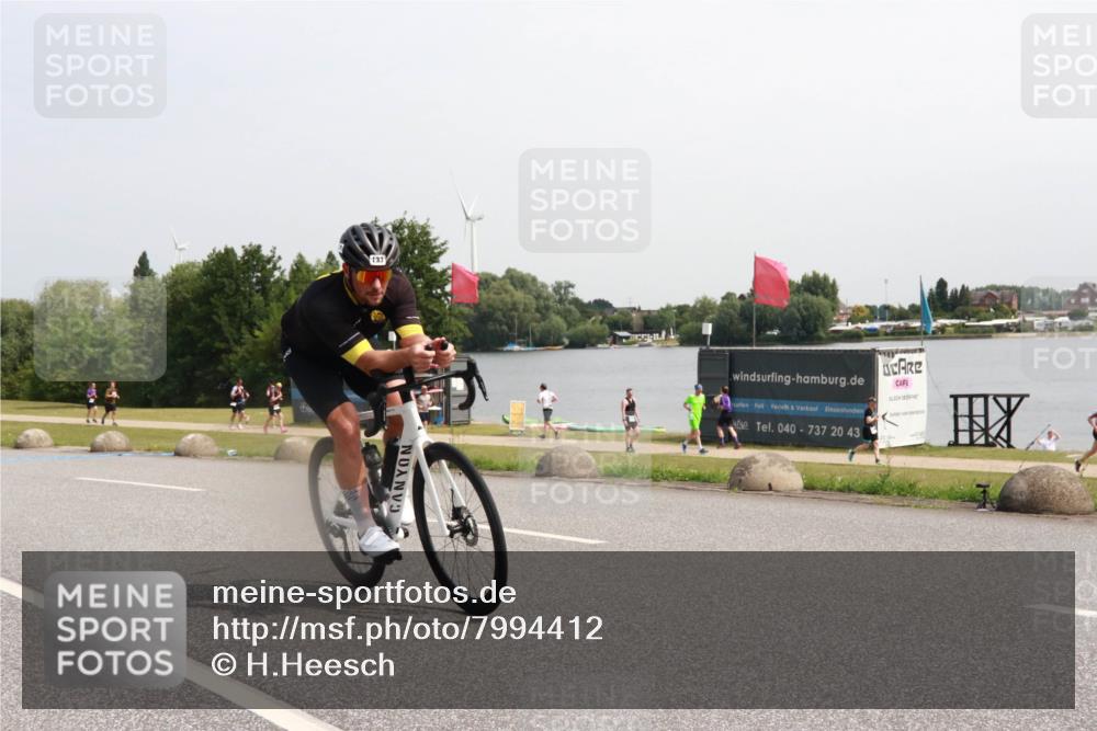 15.06.2025 - 27. Vierlanden-Triathlon H.Heesch http://msf.ph/oto/7994412 15.06.2025 11:22:04 Radfahren 133, 843 meine-sportfotos.de