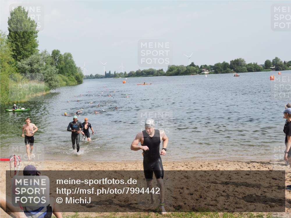 21.06.2025 - 27. Vierlanden-Triathlon MichiJ http://msf.ph/oto/7994442 15.06.2026 09:56:14 Schwimmen 260, 277, 285, 314, 315, 323, 349, 357, 438 meine-sportfotos.de