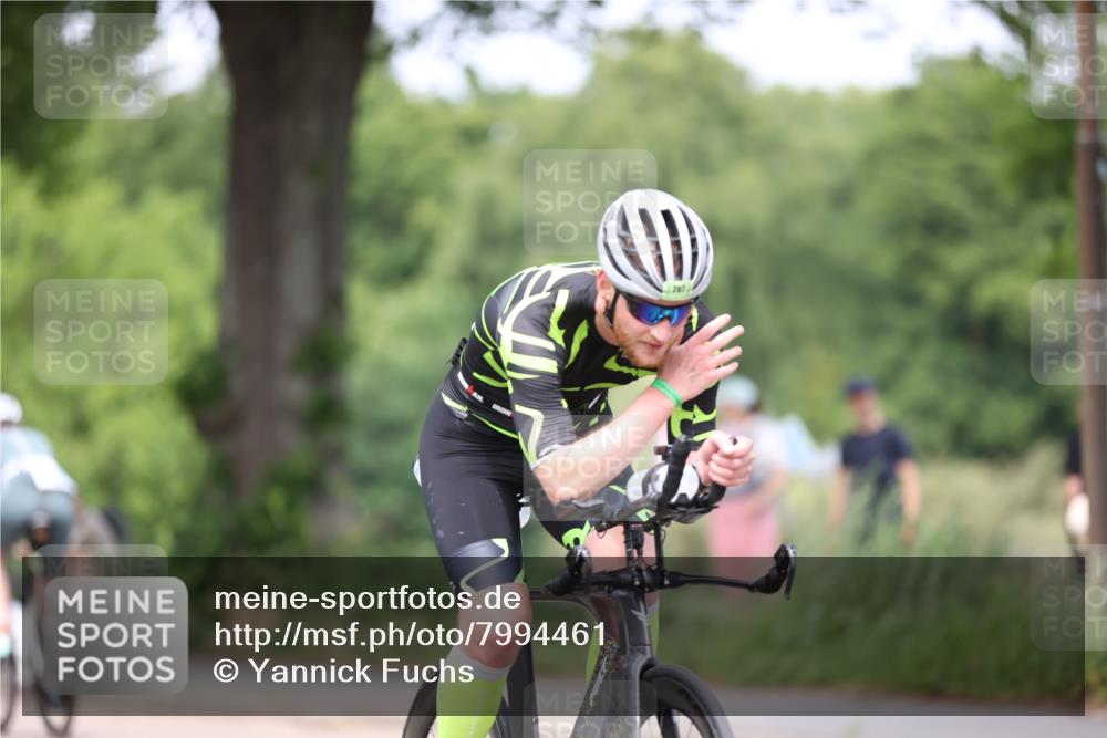15.06.2025 - 7 Türme Triathlon Yannick Fuchs http://msf.ph/oto/7994461 15.06.2025 13:09:10 Radfahren 211, 267, 472, 486, 650, 675, 847, 1092 meine-sportfotos.de