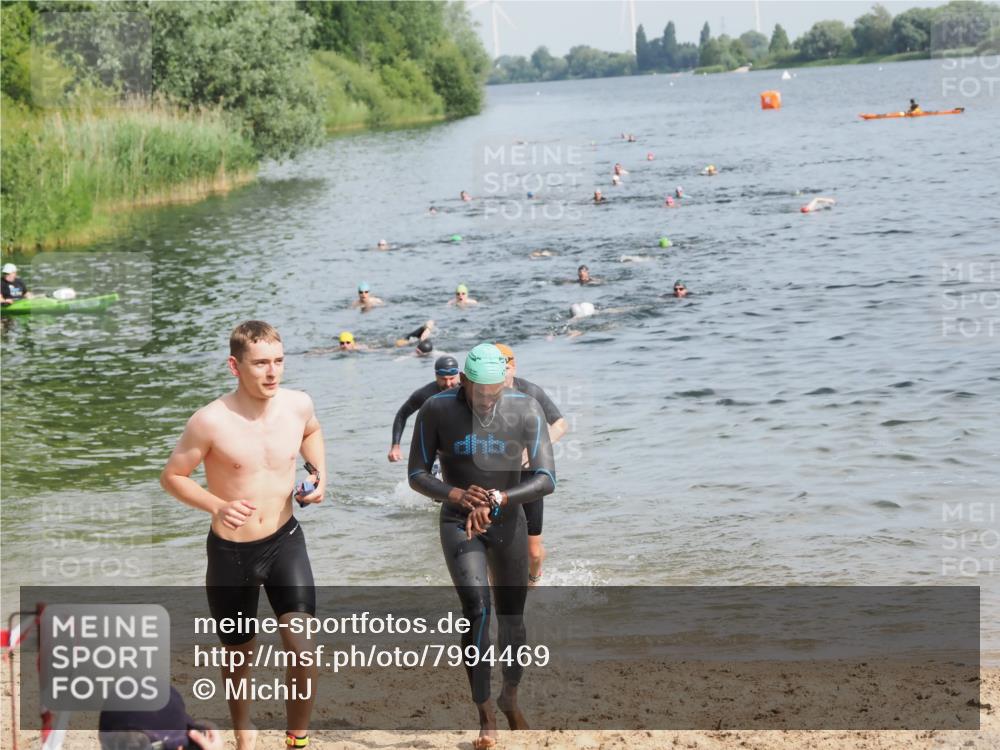 21.06.2025 - 27. Vierlanden-Triathlon MichiJ http://msf.ph/oto/7994469 15.06.2026 09:56:16 Schwimmen 260, 277, 285, 314, 315, 323, 349, 357, 438 meine-sportfotos.de