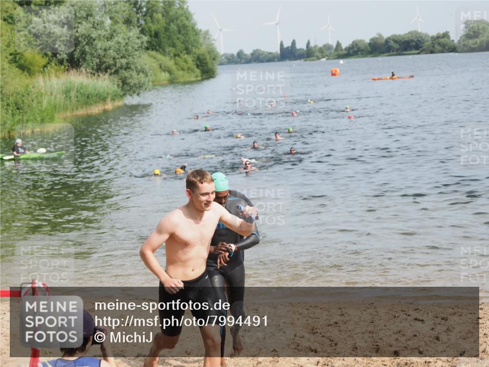 21.06.2025 - 27. Vierlanden-Triathlon MichiJ http://msf.ph/oto/7994491 15.06.2026 09:56:17 Schwimmen 260, 277, 314, 315, 323, 349, 438 meine-sportfotos.de