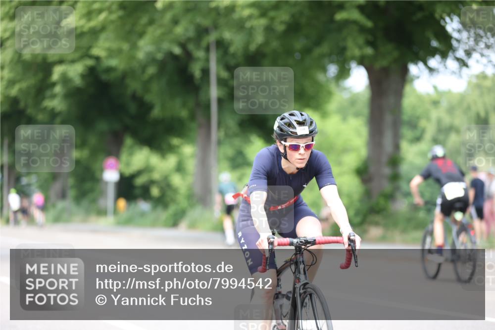 15.06.2025 - 7 Türme Triathlon Yannick Fuchs http://msf.ph/oto/7994542 15.06.2025 13:09:16 Radfahren 324, 472, 650, 675, 847 meine-sportfotos.de