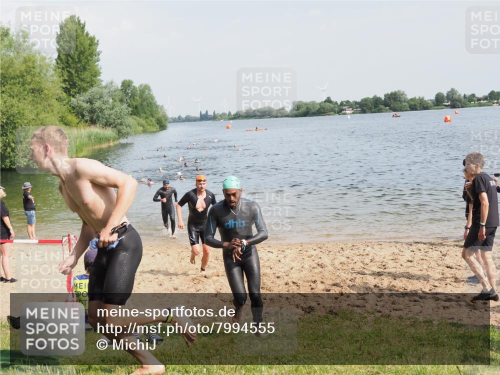 21.06.2025 - 27. Vierlanden-Triathlon MichiJ http://msf.ph/oto/7994555 15.06.2026 09:56:19 Schwimmen 260, 314, 315, 323, 349, 438 meine-sportfotos.de