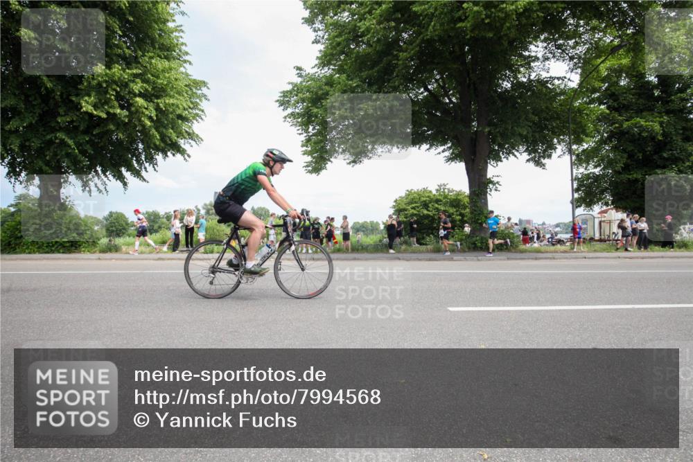 15.06.2025 - 7 Türme Triathlon Yannick Fuchs http://msf.ph/oto/7994568 15.06.2025 13:36:27 Radfahren 264, 424, 503 meine-sportfotos.de